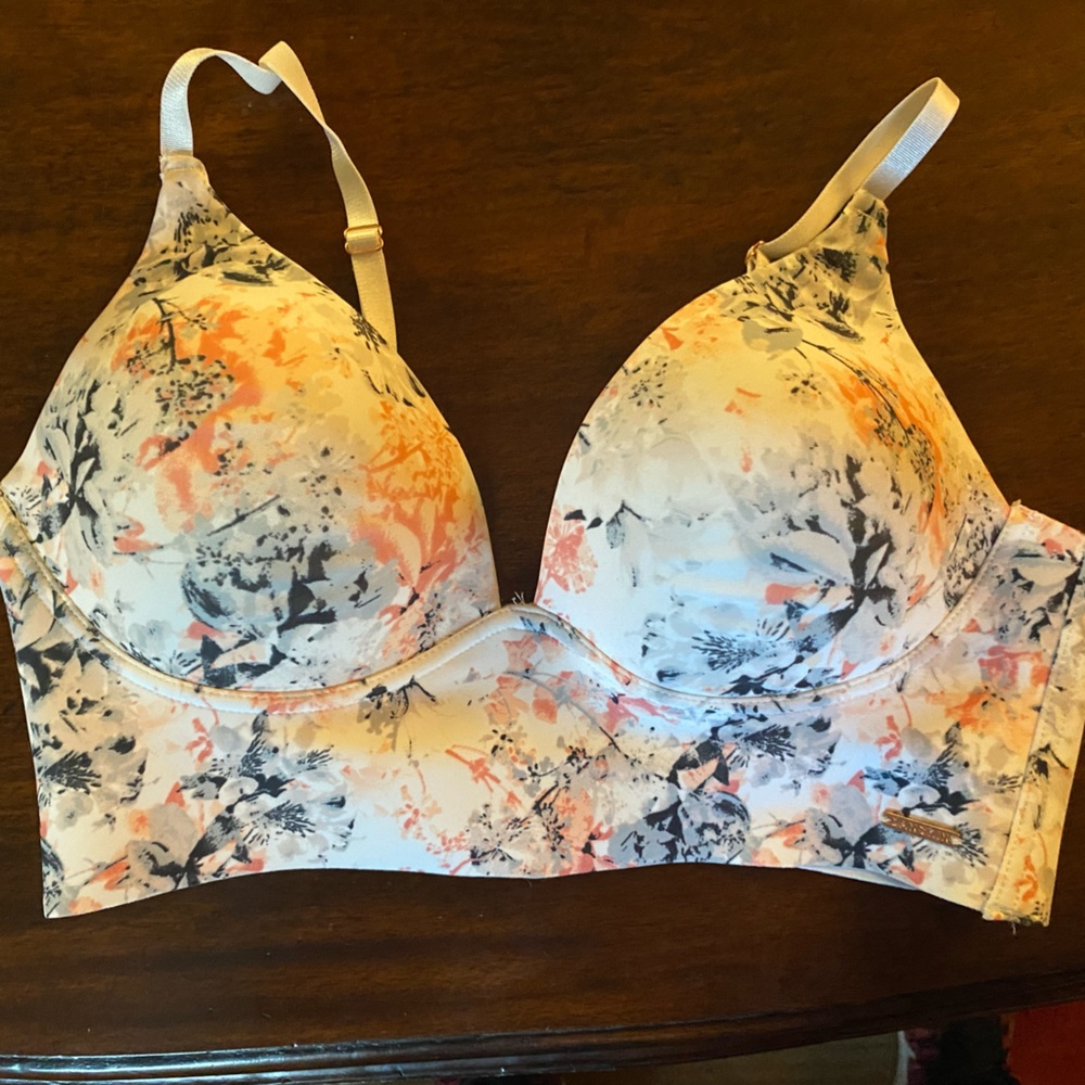 DANSKIN Flower Bra Size 36C.